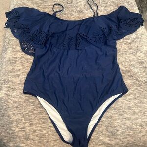NWOT Plus Size Women’s 3X One Piece Swimsuit